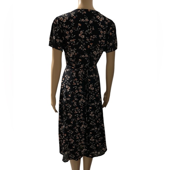 Shein Floral wrap around midi dress - Picture 3 of 3